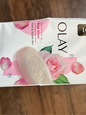 OLAY Rose Water Hand Soap Bar - White & Pink